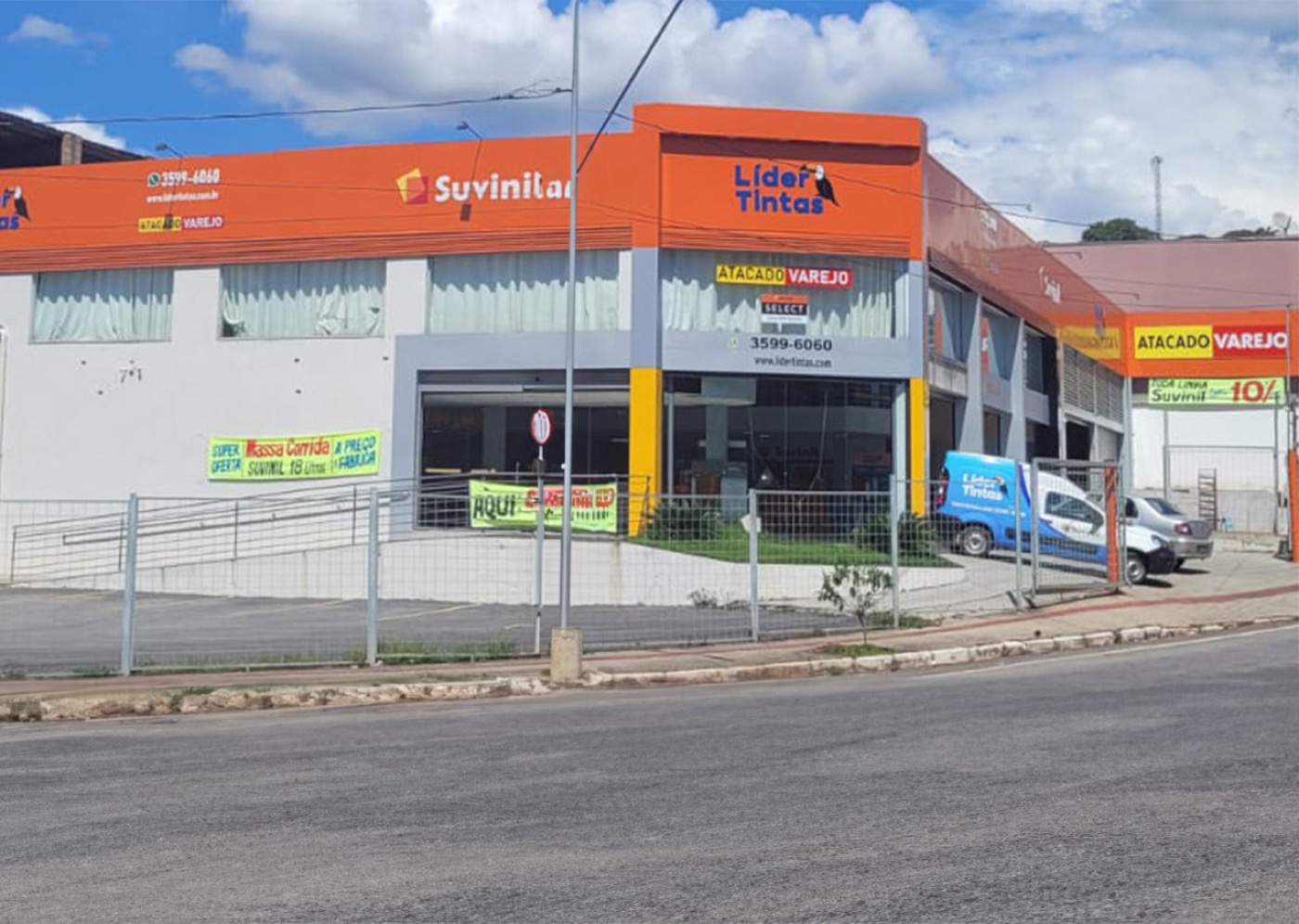 Fachada da Loja Ibirité da Líder Tintas